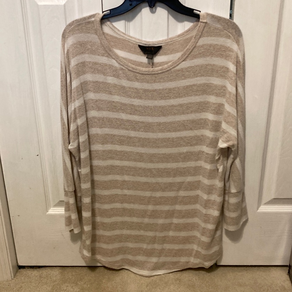 3/4 length sleeve shirt, cream and white, Mix by Hawthorn 41, size Large
